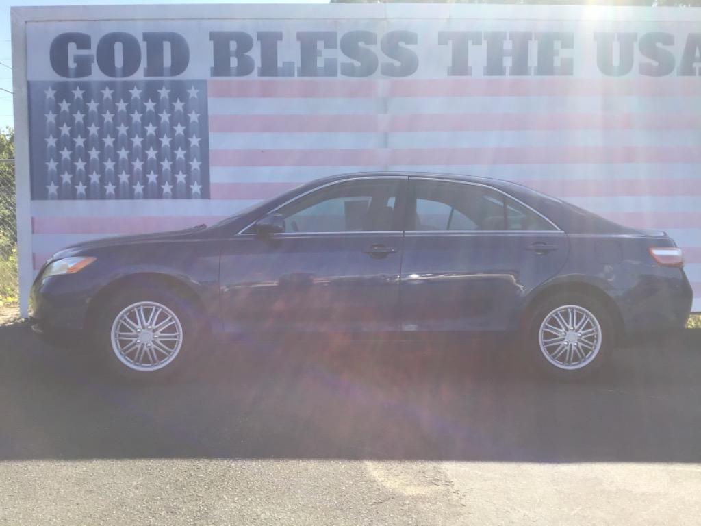 2008 Toyota Camry LE's photo