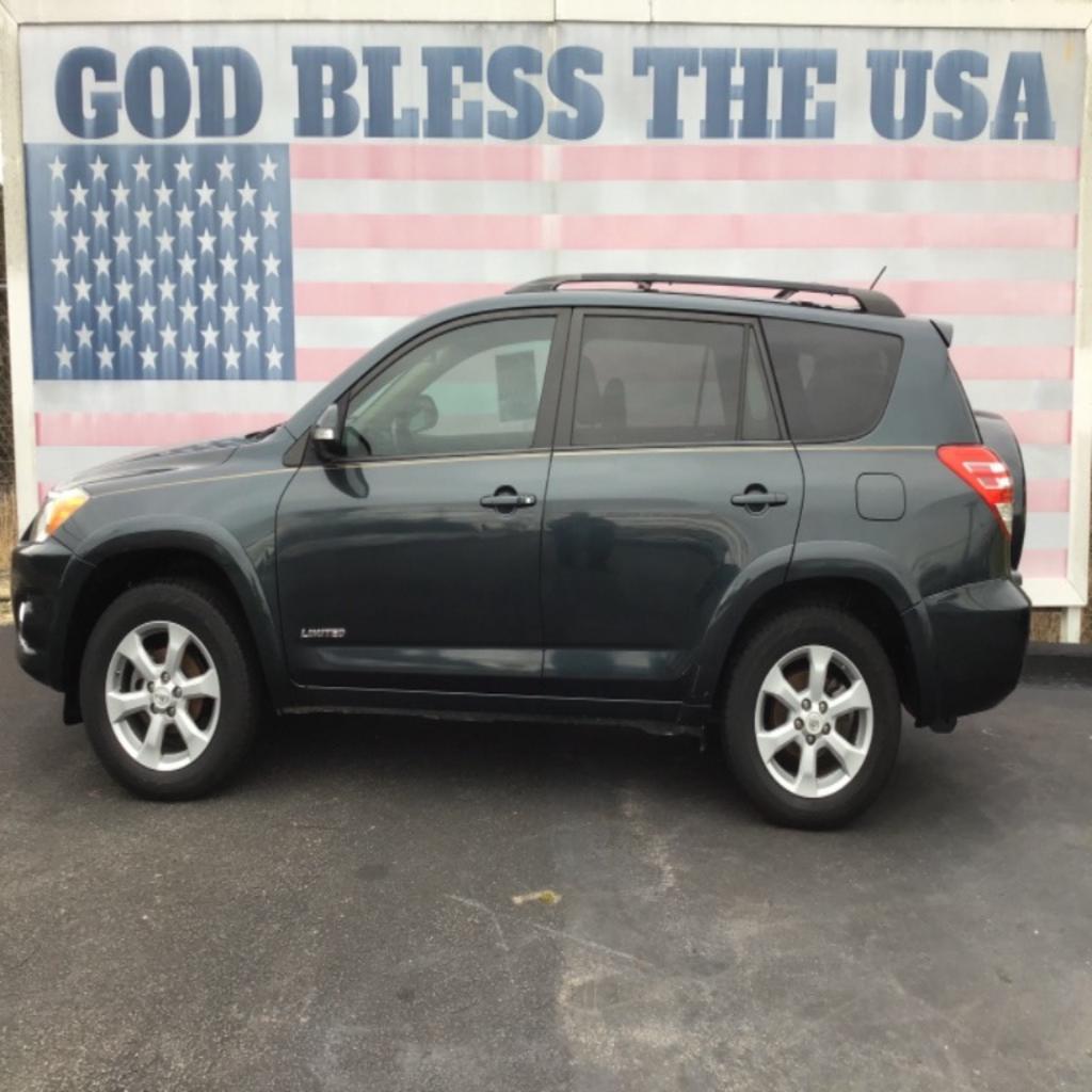 2011 Toyota RAV4 Limited's photo
